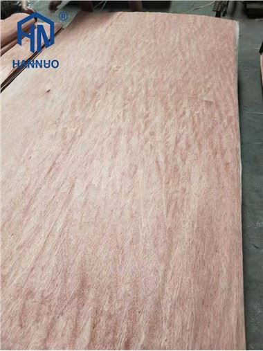 Резка листа облицовки натурального дерева Бинтангор декоративная деревянная роторная